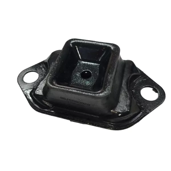 Soporte izquierdo motor Renault Duster 2.0 (1)